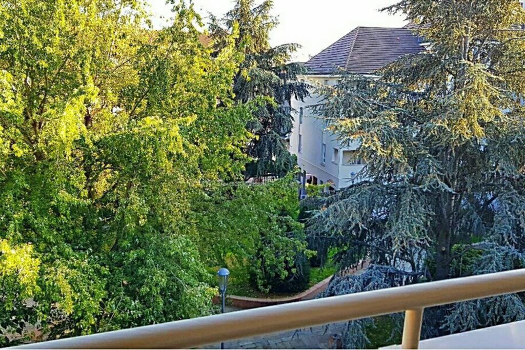Superbe studio de 30m2 proche de Paris Poissy Exterior foto
