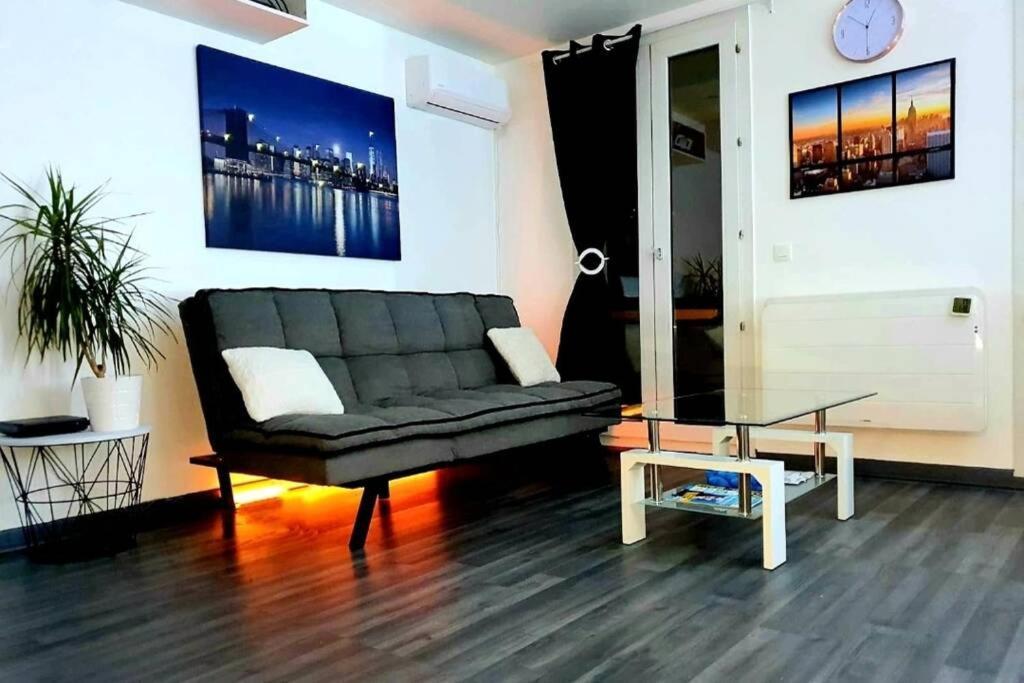 Superbe studio de 30m2 proche de Paris Poissy Exterior foto